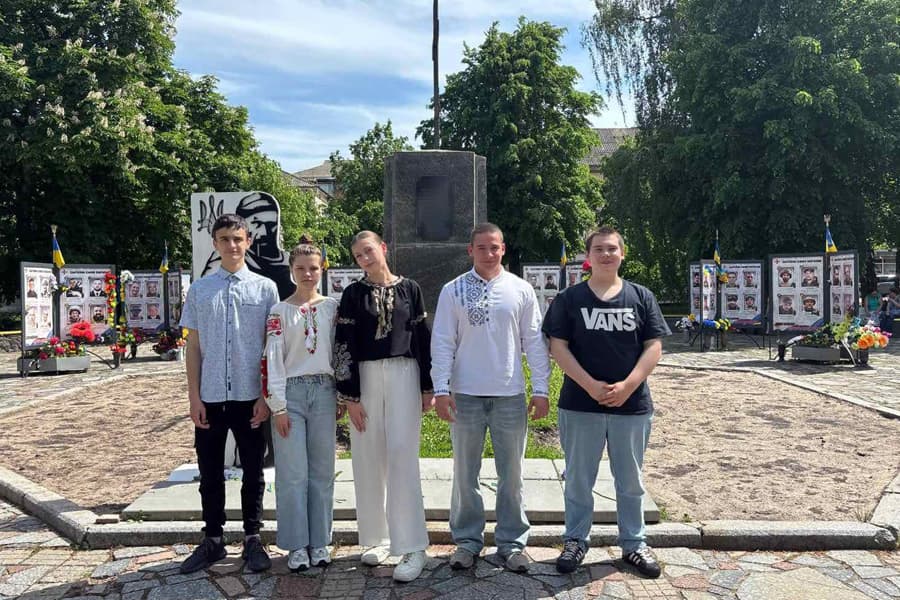 Студенти Фахового коледжу відвідали Алею Слави